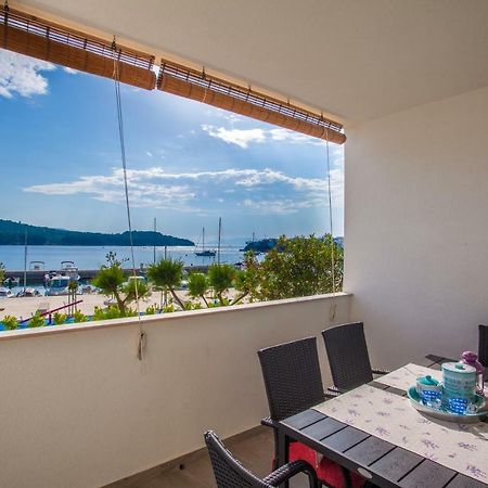 Apartment Sara - Црес Экстерьер фото