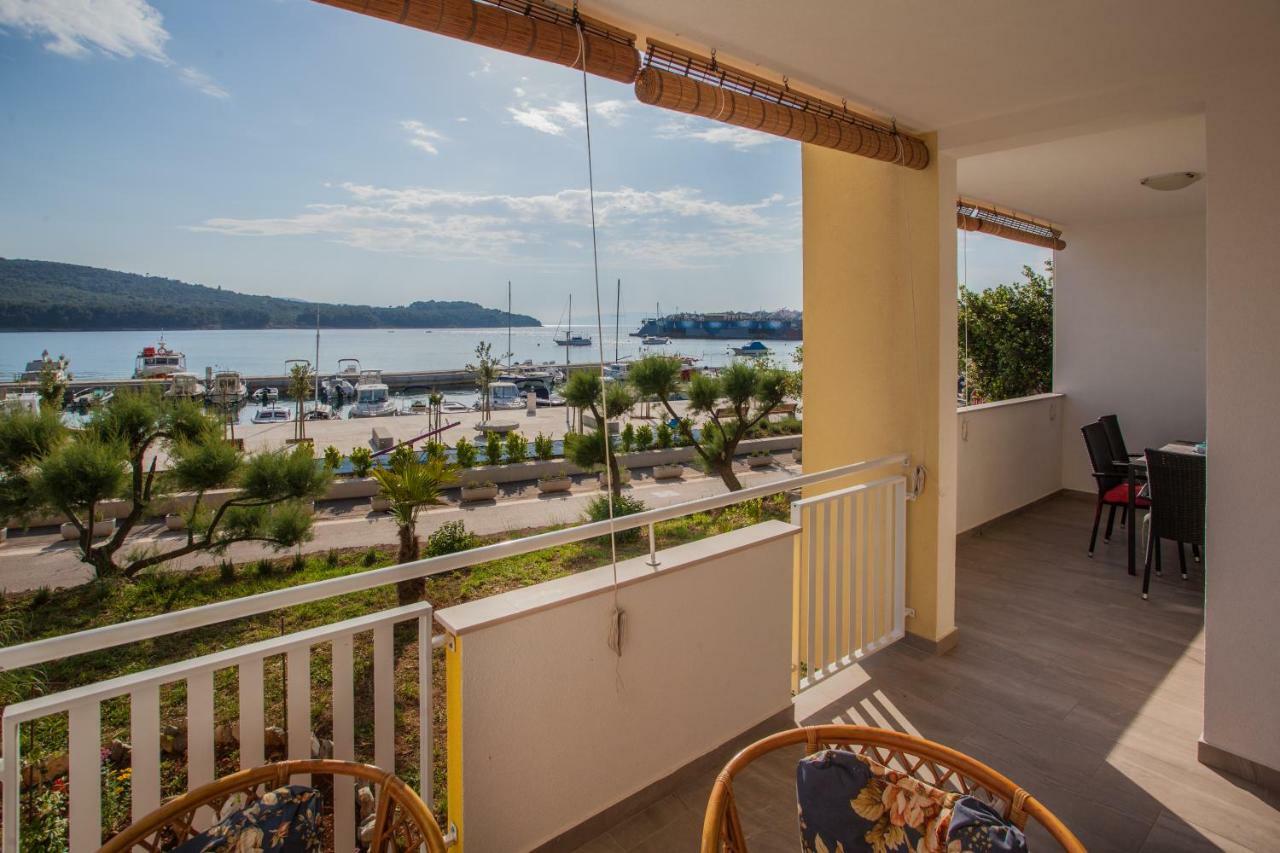 Apartment Sara - Црес Экстерьер фото