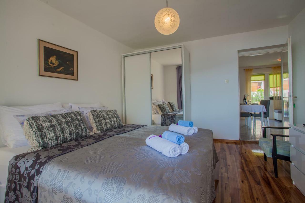Apartment Sara - Црес Экстерьер фото